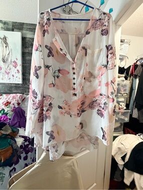 Lightweight Floral Button-Front Women's Blouse - Pink Floral